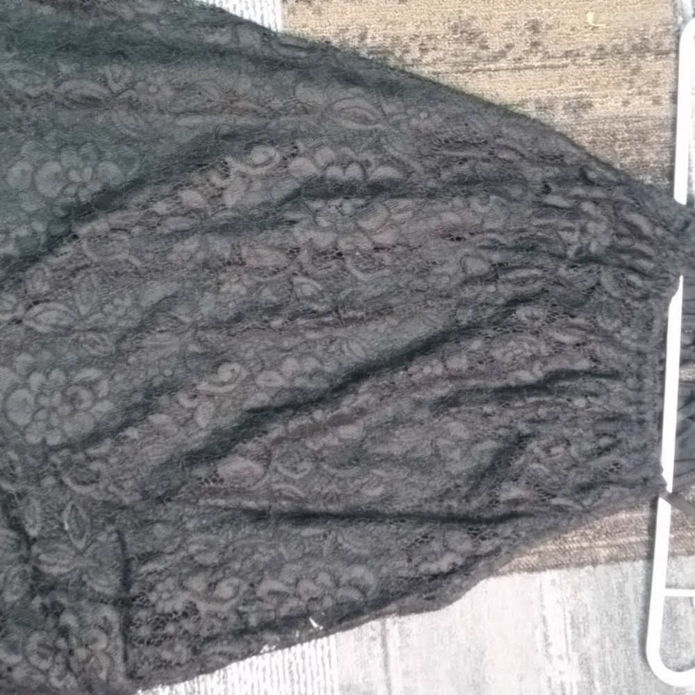 Eyelash Lace Black tank top. Size EXTRA SMALL